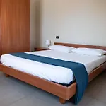 Bagno Lunezia Отель *