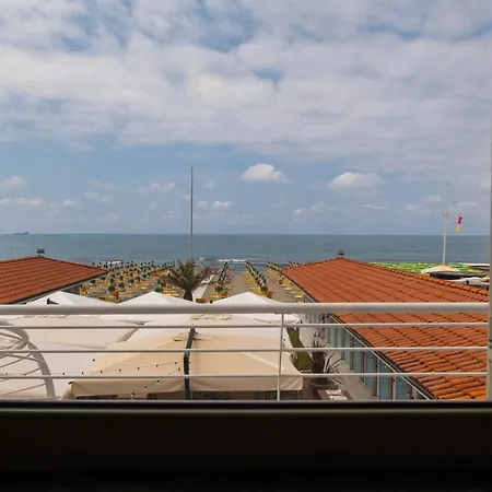 Bagno Lunezia Hotel Marina Di Carrara