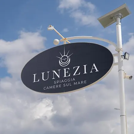 Bagno Lunezia Hotel *